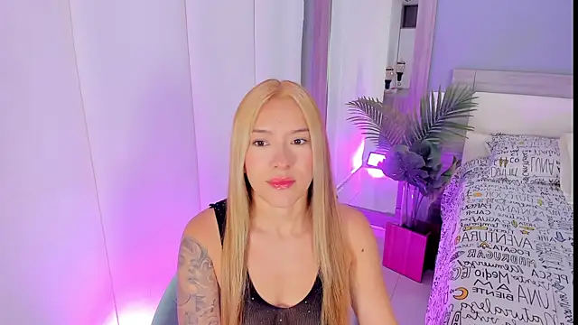 Snapshot of LexxyBunny_ chatting on October 10, 2025, 11:31 am LexxyBunny online show from October 10, 2025, 11:31 am