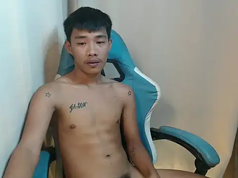 Snapshot of urasianjason chatting on February 6, 2026, 1:47 pm urasianjason online show from February 6, 2026, 1:47 pm