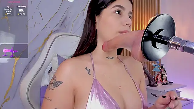 alissaowens  online show from March 23, 2026, 12:20 pm