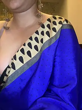 annanya01 online show from April 28, 2026, 2:22 pm