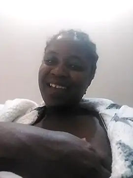 CandyMayaxx2 online show from November 17, 2025, 12:27 am