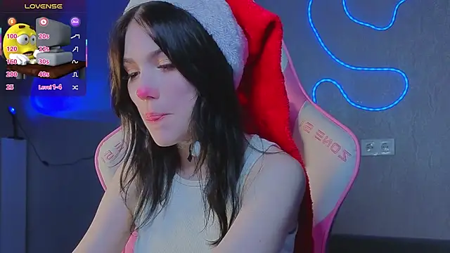 Sophie SkyAngel online show from December 19, 2025, 2:13 pm