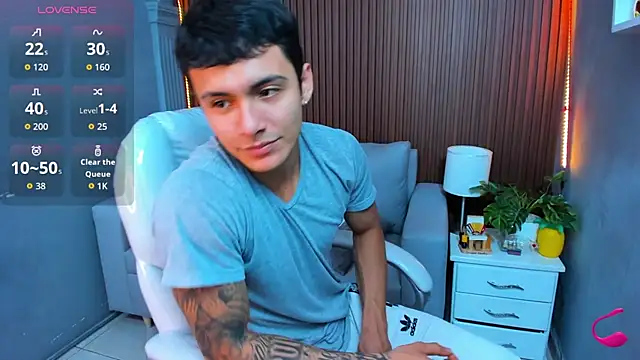 Leo santoro online show from November 18, 2025, 3:05 pm