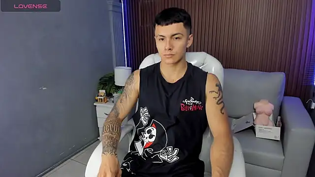 Leo santoro online show from December 20, 2025, 2:02 pm