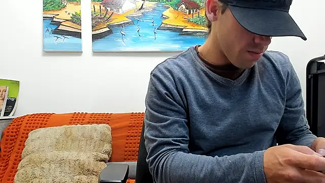 alex-golden online show from September 22, 2025, 1:24 pm