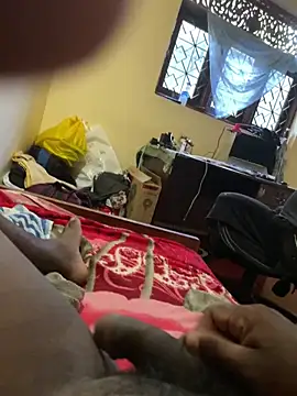 femboyslqueen online show from April 21, 2026, 9:37 am