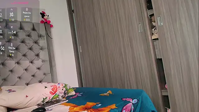 dreamsussi online show from November 10, 2025, 9:03 pm