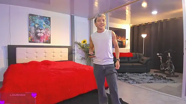 Bisexlifehot   online show from February 25, 2026, 11:14 pm