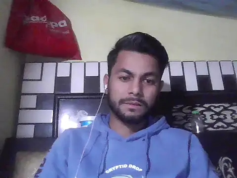 ursdreamperson online show from December 16, 2025, 4:06 am