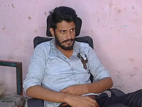 krishjaat43 online show from April 7, 2026, 4:57 am