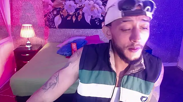 jonas conor online show from November 25, 2025, 7:47 pm