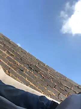 cuminsidebby online show from December 2, 2025, 7:36 am