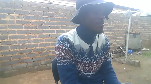 cuminsidebby online show from December 4, 2025, 8:01 am