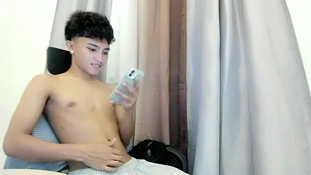 Asiancutiexx online show from January 13, 2026, 10:42 am