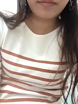 hihiakiko online show from October 30, 2025, 3:52 am