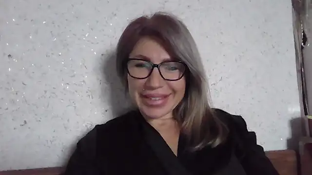 fox red lady7 online show from February 14, 2026, 10:23 am