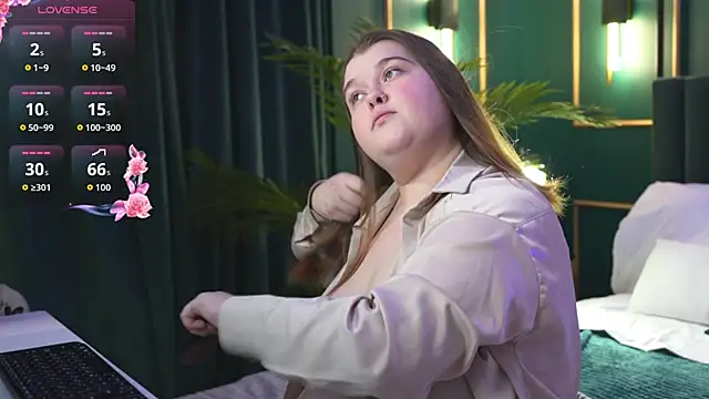 Mia Ray online show from November 28, 2025, 5:48 pm