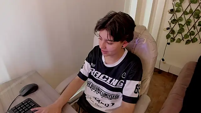 Nathaly ds online show from October 16, 2025, 7:59 pm