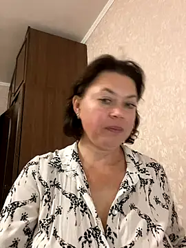 Kiravix online show from October 9, 2025, 5:00 pm