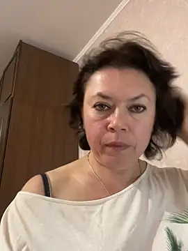 Kiravix online show from October 26, 2025, 4:13 pm