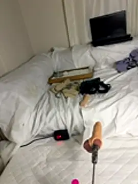 Ozge-SluttyScream69 online show from November 24, 2025, 11:26 pm