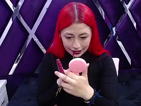 Snapshot of Melody_Klum_ chatting on October 9, 2025, 1:42 pm Melody Klum  online show from October 9, 2025, 1:42 pm