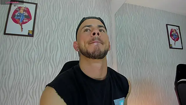 dylan jacobx online show from October 3, 2025, 2:52 am