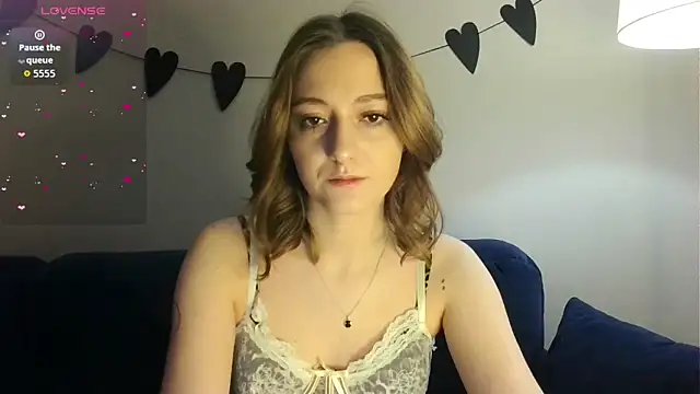 white liillyy online show from February 16, 2026, 9:22 pm