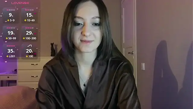 white liillyy online show from May 14, 2026, 8:59 pm