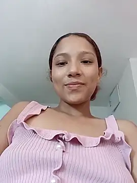 Snapshot of Natzury chatting on October 31, 2025, 8:21 pm Natzury online show from October 31, 2025, 8:21 pm