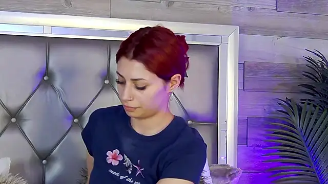 LunaHart online show from March 29, 2026, 5:35 pm