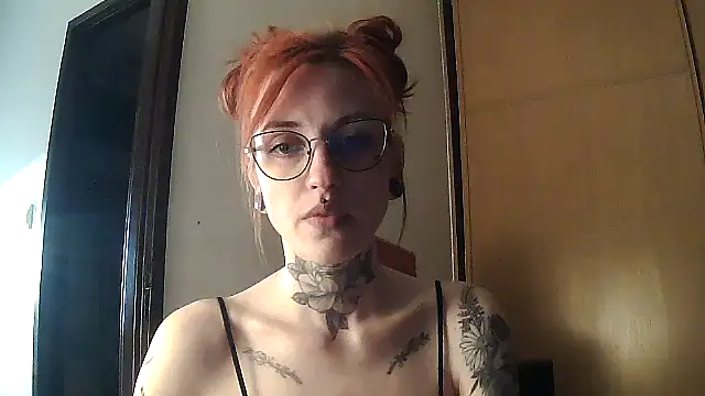 Zelesuida online show from September 9, 2025, 3:06 am