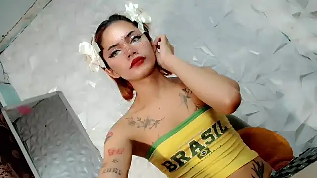 Snapshot of hugecockbabe chatting on October 10, 2025, 8:35 am hugecockbabe online show from October 10, 2025, 8:35 am