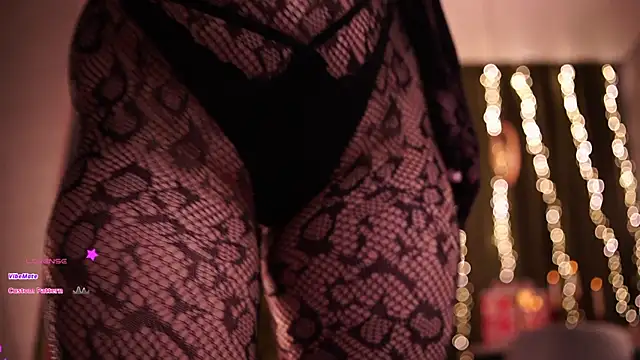 MaryHols online show from December 21, 2025, 4:47 pm