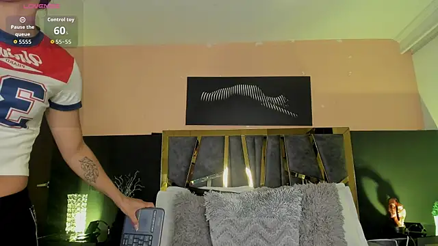 ScarletTorres online show from February 6, 2026, 6:33 pm