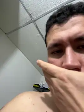 Kurtxxx22 online show from February 6, 2026, 8:23 pm