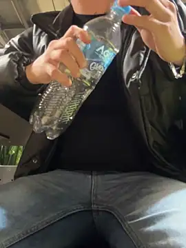 Kurtxxx22 online show from February 12, 2026, 1:44 am