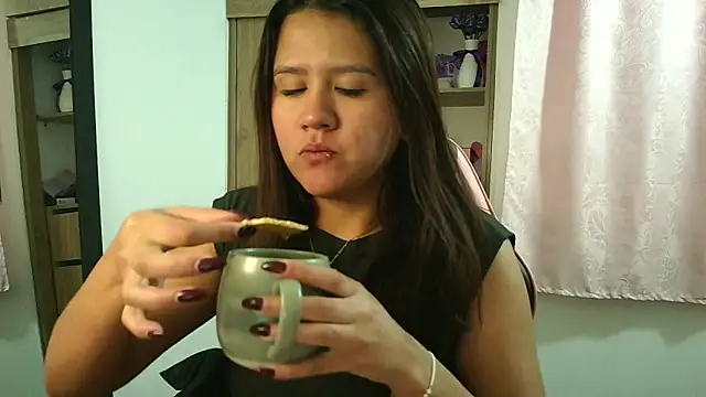 Oliviawatson1 online show from January 10, 2026, 12:29 pm