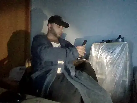 Snapshot of SmokedAlloy2 chatting on February 8, 2026, 11:41 pm SmokedAlloy2 online show from February 8, 2026, 11:41 pm