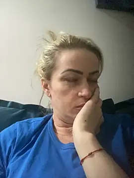 Alerquinasc online show from October 14, 2025, 11:49 pm