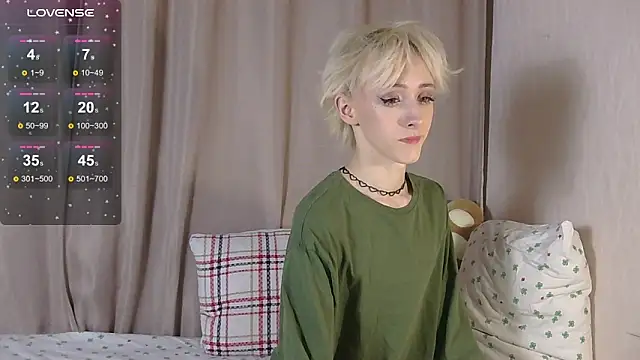 Snapshot of NextVibe_ chatting on February 11, 2026, 5:07 pm NextVibe online show from February 11, 2026, 5:07 pm