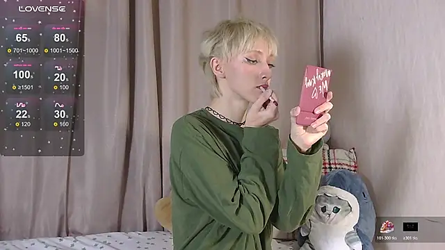 Snapshot of NextVibe_ chatting on February 20, 2026, 6:19 pm NextVibe online show from February 20, 2026, 6:19 pm