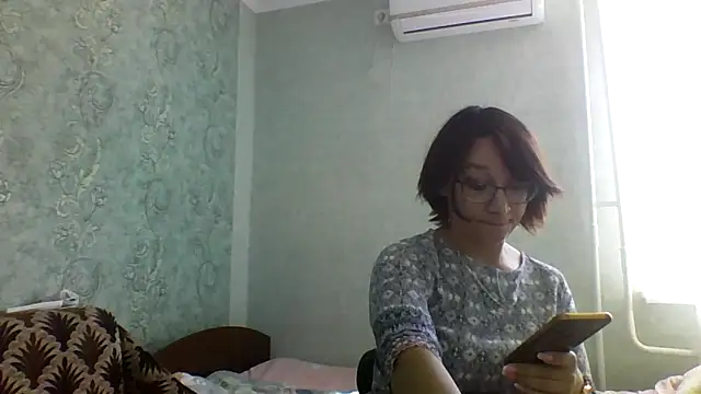 Moon Janis online show from September 24, 2025, 12:19 pm