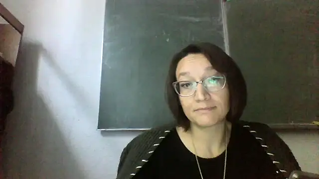 Moon Janis online show from October 2, 2025, 6:42 am