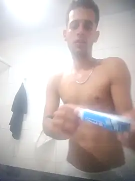 QUIEROFOLLARTEDUR online show from December 22, 2025, 12:07 am