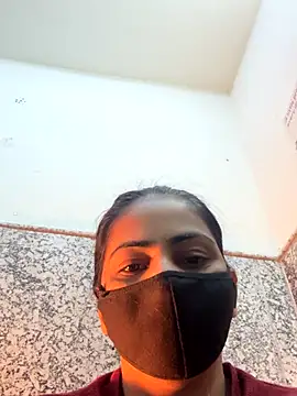 SashaPatel online show from December 17, 2025, 2:23 pm