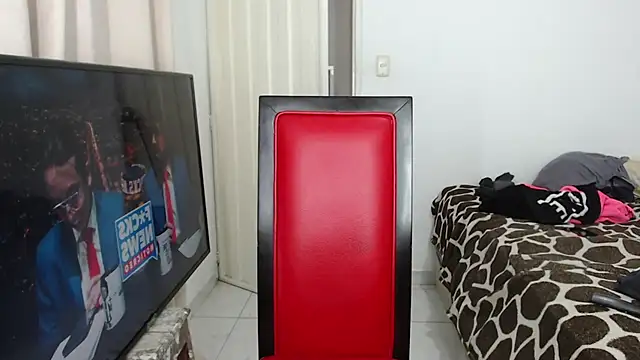 Alex mojica online show from October 12, 2025, 5:06 am