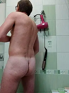 ExhibitPoll online show from September 14, 2025, 4:39 pm