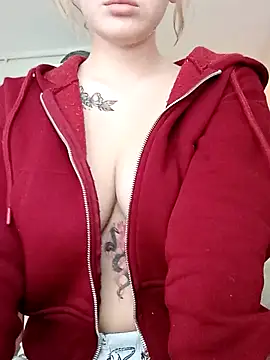 Snapshot of atessu07 chatting on February 4, 2026, 8:20 am atessu07 online show from February 4, 2026, 8:20 am