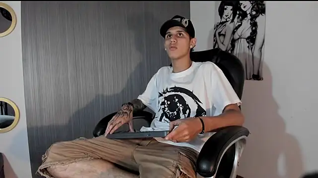  realwav online show from November 8, 2025, 6:07 pm